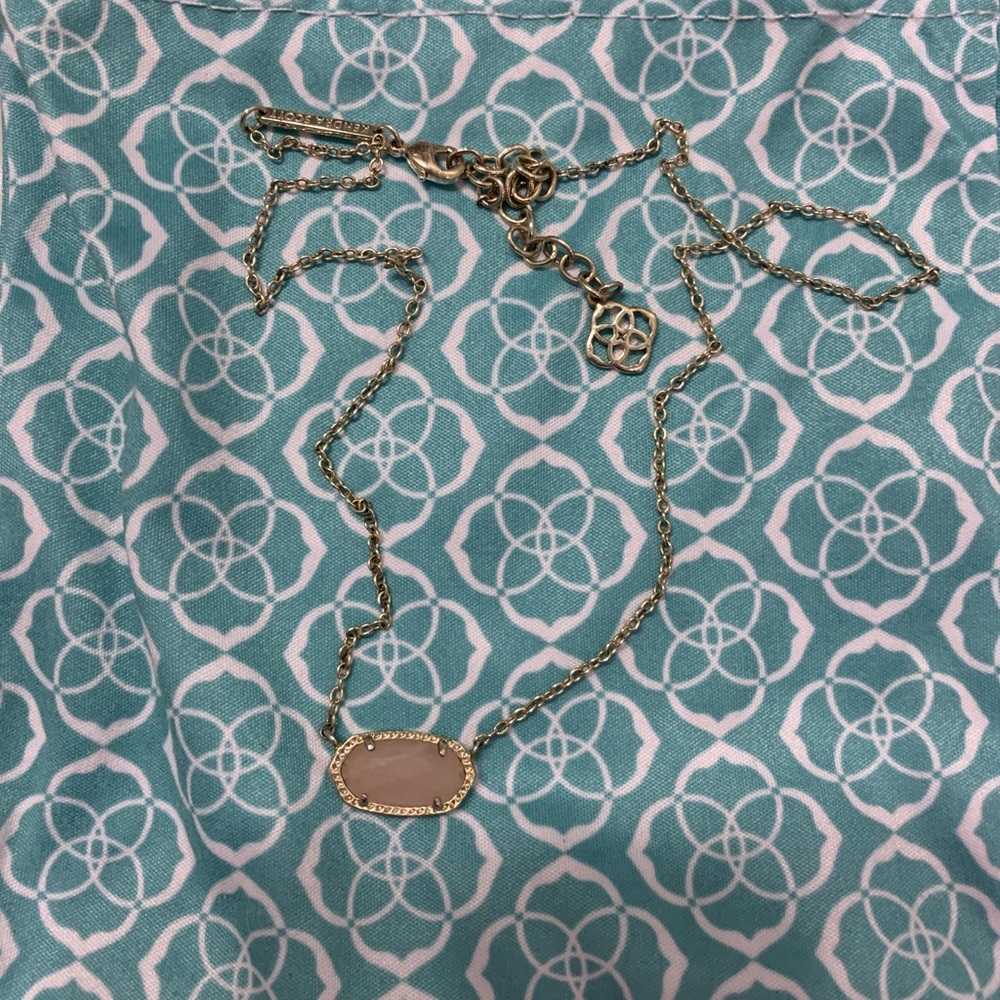 Kendra Scott Elisa Pendant Necklace in pink